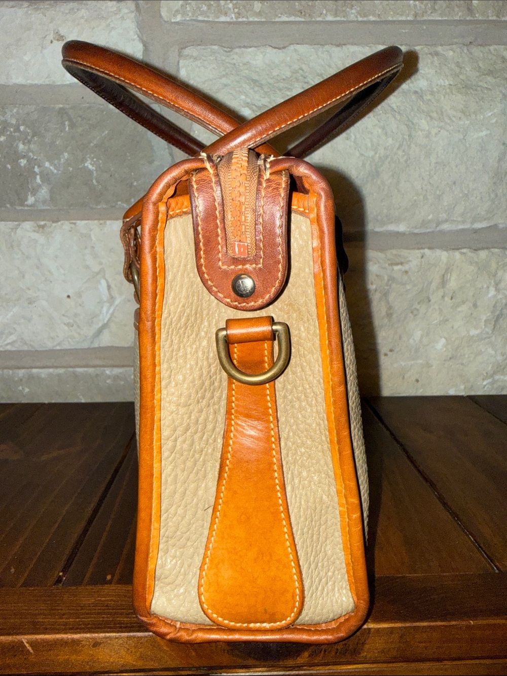 Dooney & Bourke leather 1987 Shoulder Satchel in taupe - Picture 4 of 14